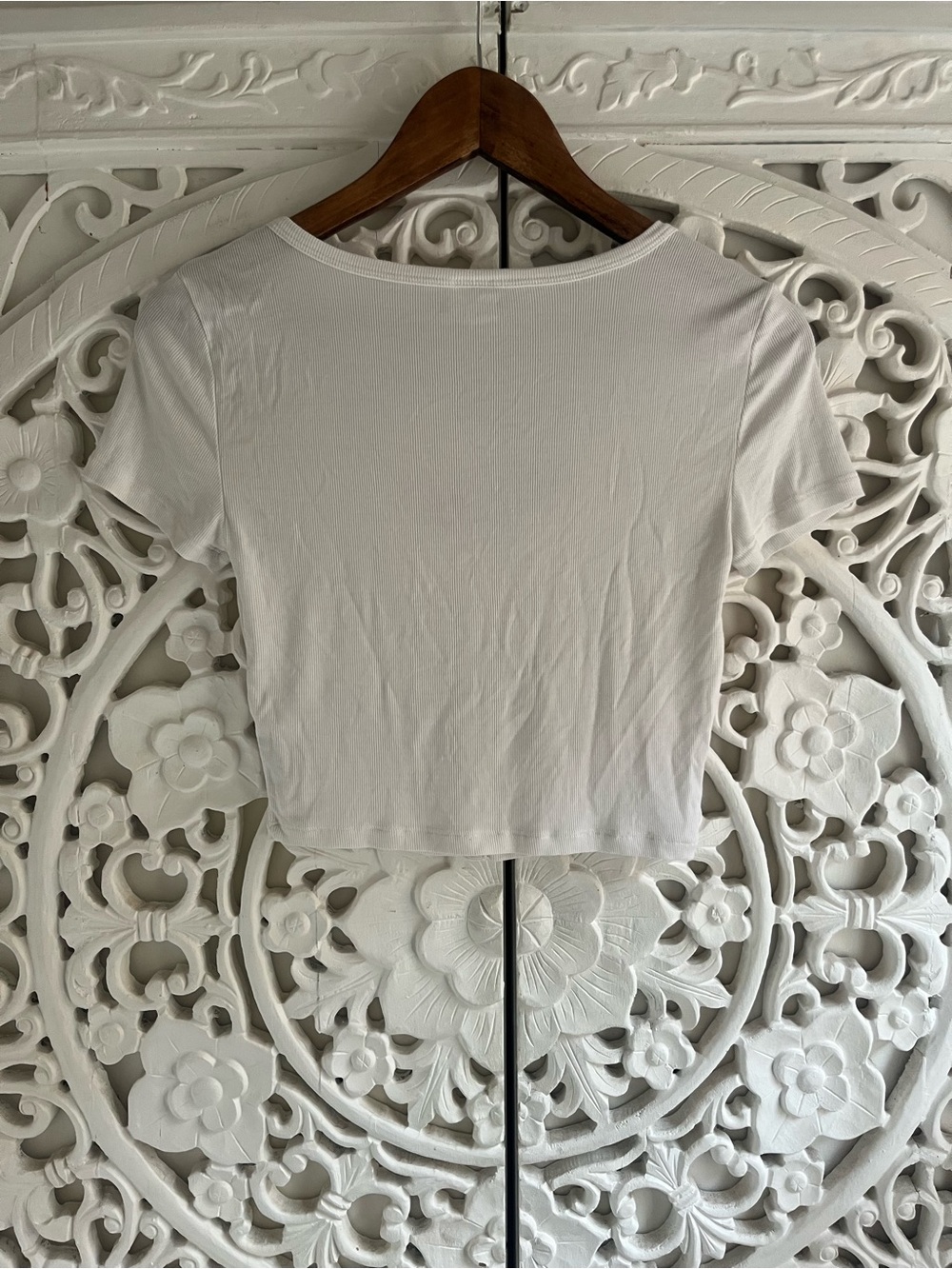 Sunday Best Ribbed Button Front Cropped Tee White Size Small - Picture 3 of 6
